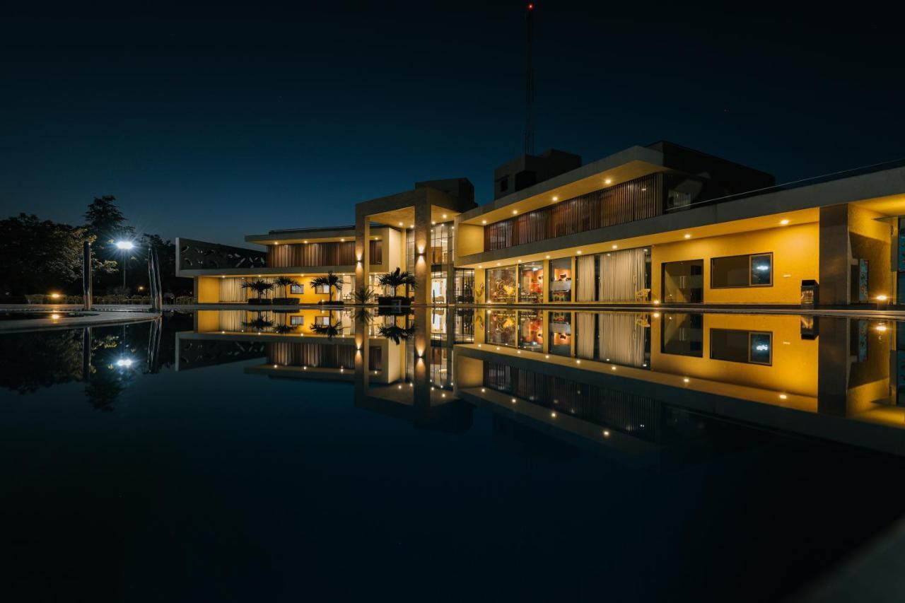 Club Heaven Palanpur Hotell Eksteriør bilde