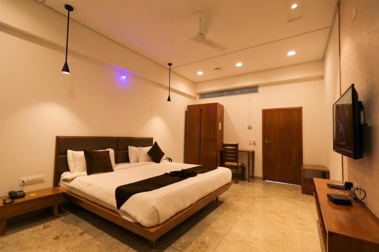 Club Heaven Palanpur Hotell Eksteriør bilde