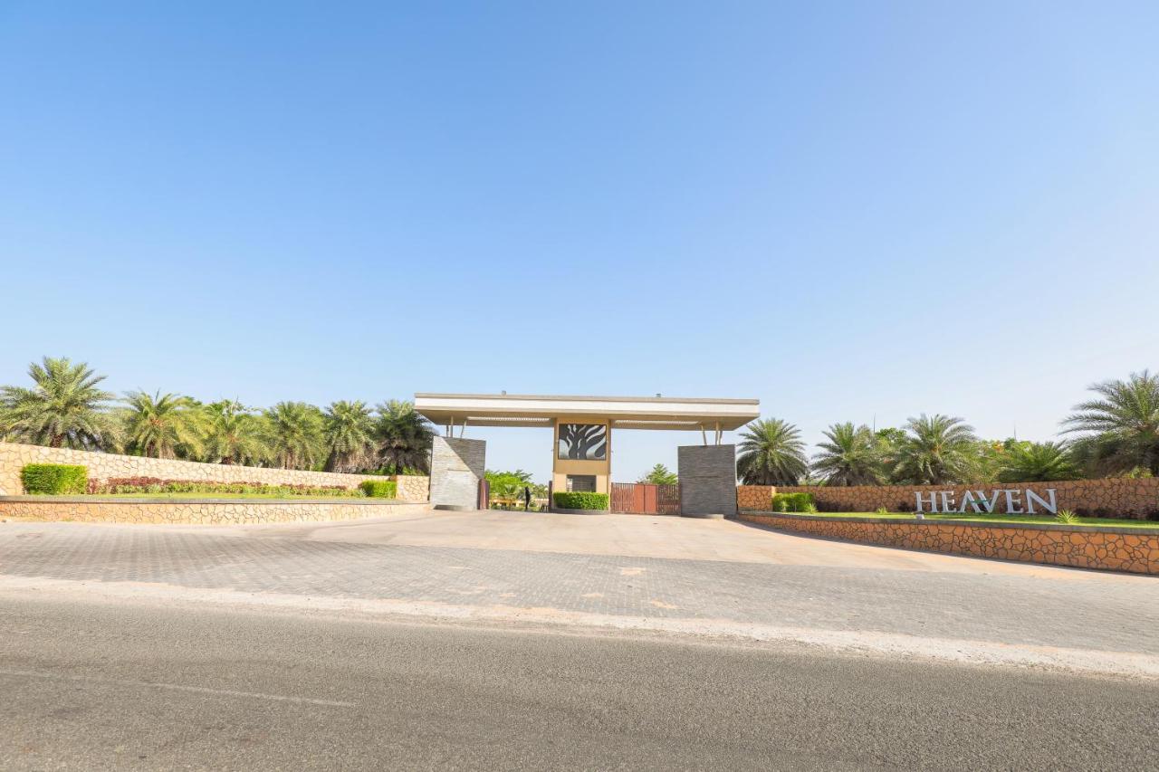 Club Heaven Palanpur Hotell Eksteriør bilde