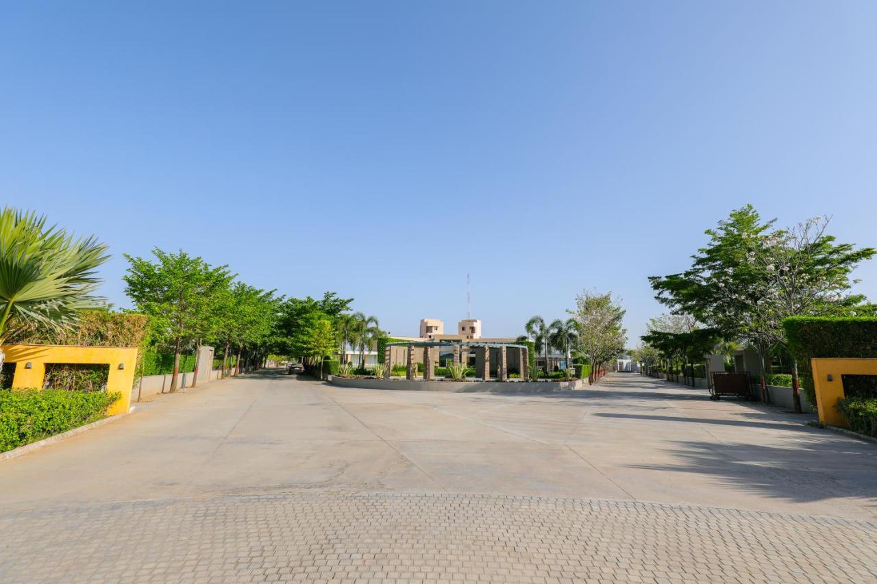 Club Heaven Palanpur Hotell Eksteriør bilde