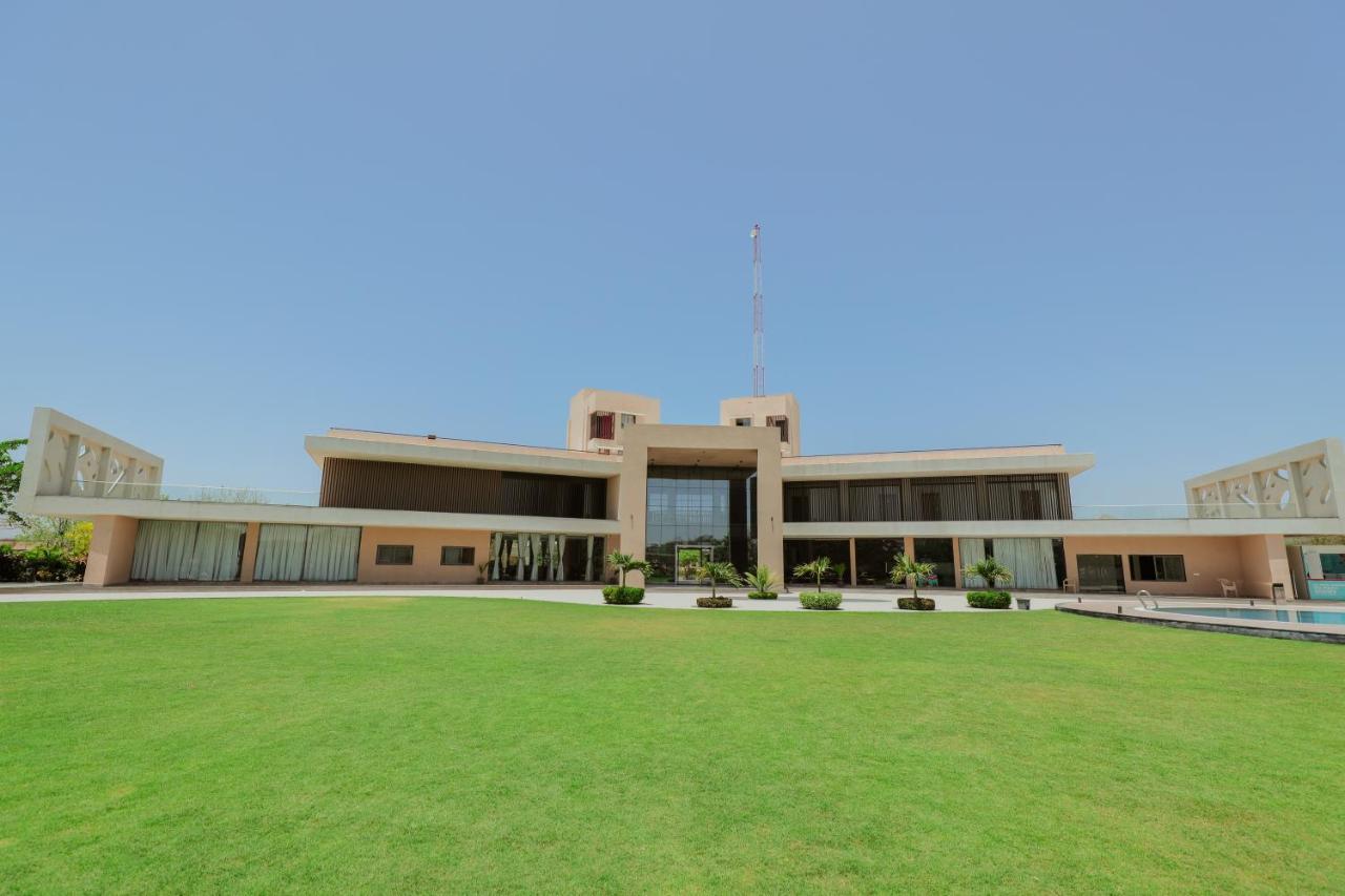Club Heaven Palanpur Hotell Eksteriør bilde