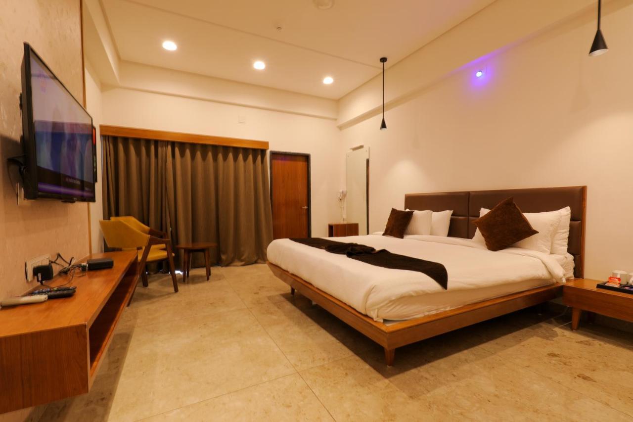 Club Heaven Palanpur Hotell Eksteriør bilde