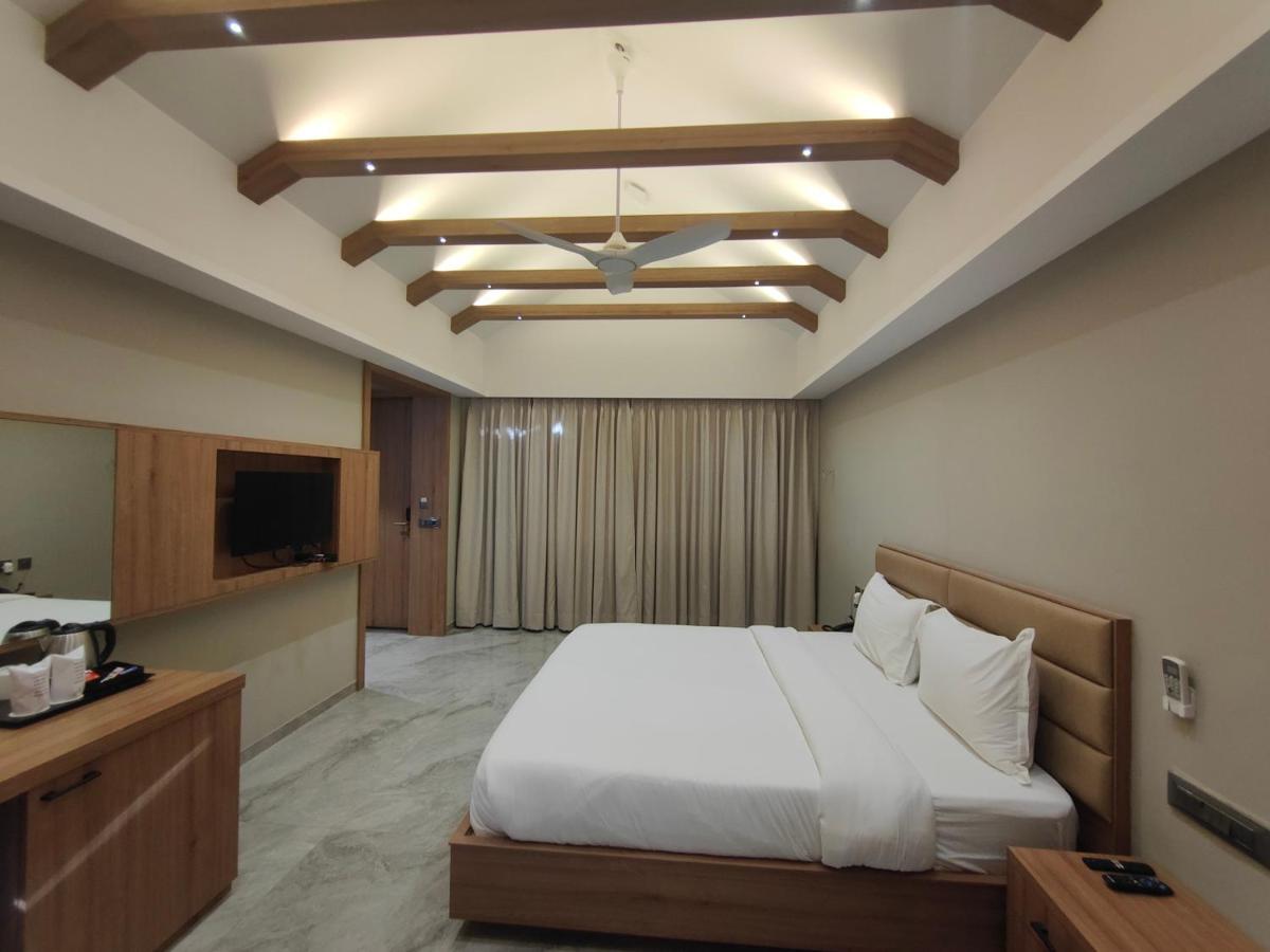Club Heaven Palanpur Hotell Eksteriør bilde