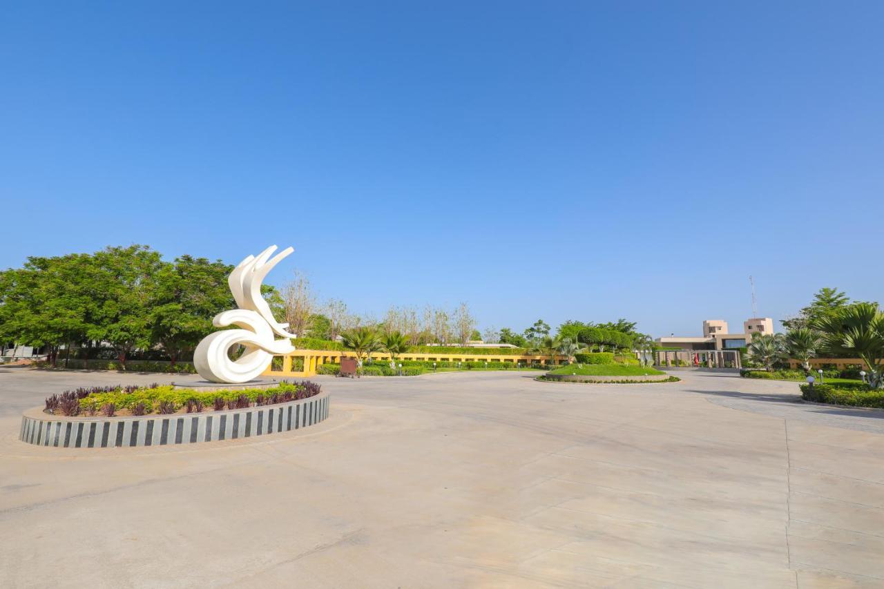 Club Heaven Palanpur Hotell Eksteriør bilde