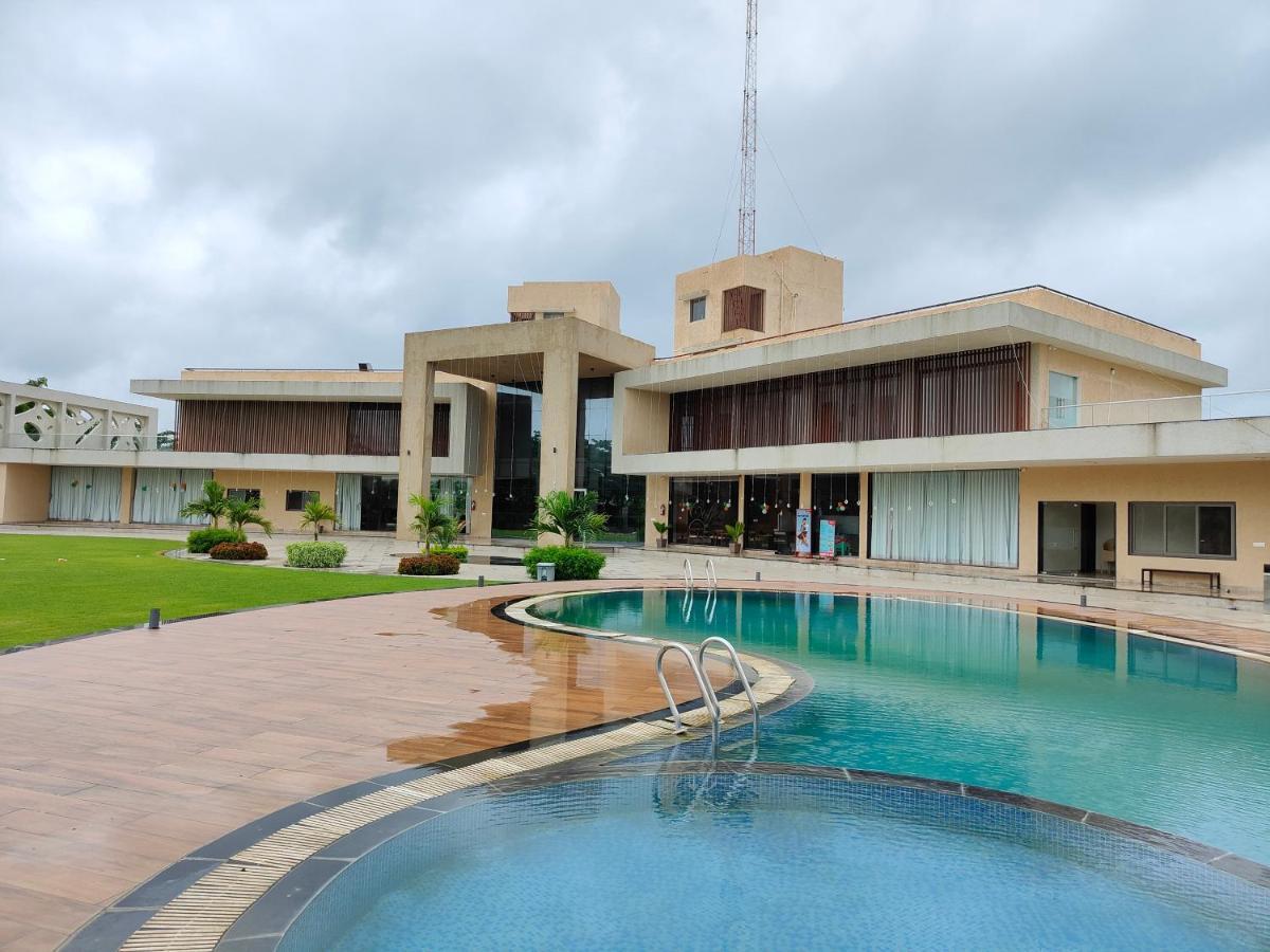 Club Heaven Palanpur Hotell Eksteriør bilde