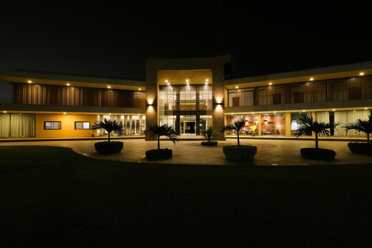 Club Heaven Palanpur Hotell Eksteriør bilde